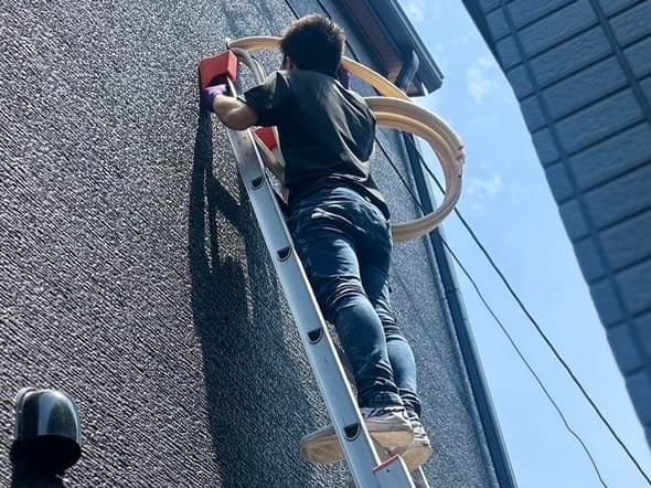 外壁でのアンテナ工事